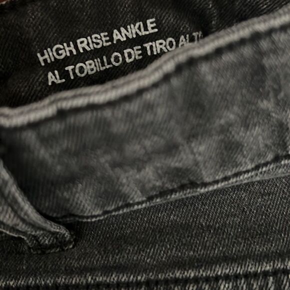 Wild fable women’s size 12 black high rise ankle mom jeans - Picture 12 of 13